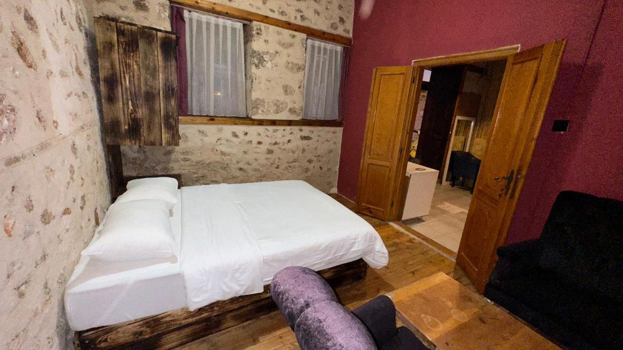 Wood House Otel