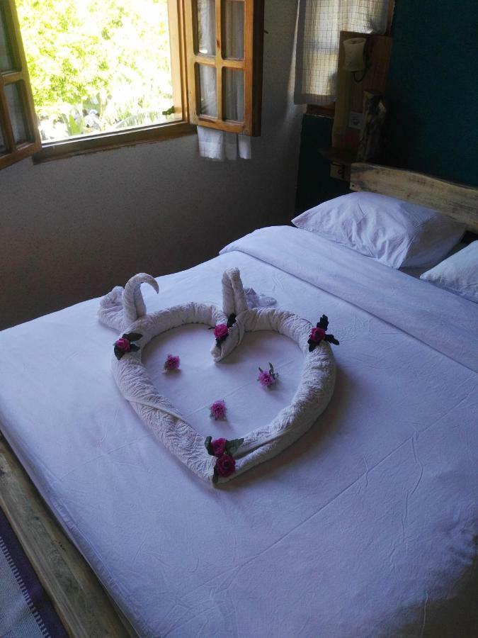 Otel Wood House 3*