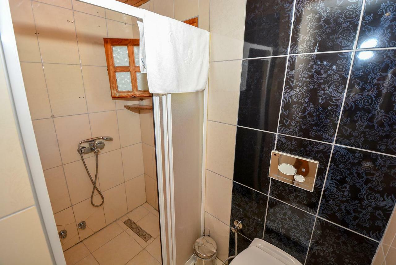 Otel Wood House 3*